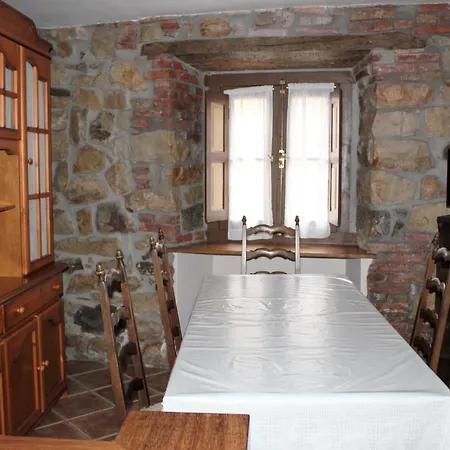 Vivienda Vacacional La Roza - Casas De Los Picos Hébergement de vacances *
